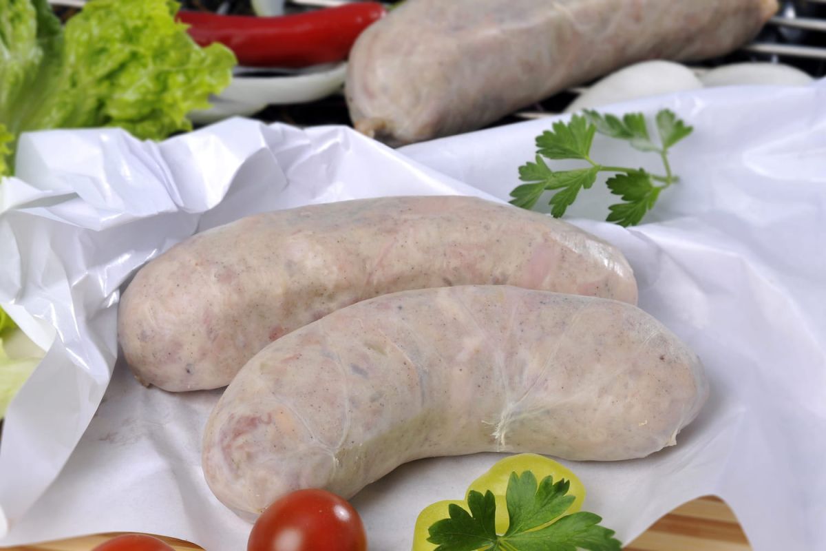 À la découverte de l'andouillette : histoire, composition et préparation