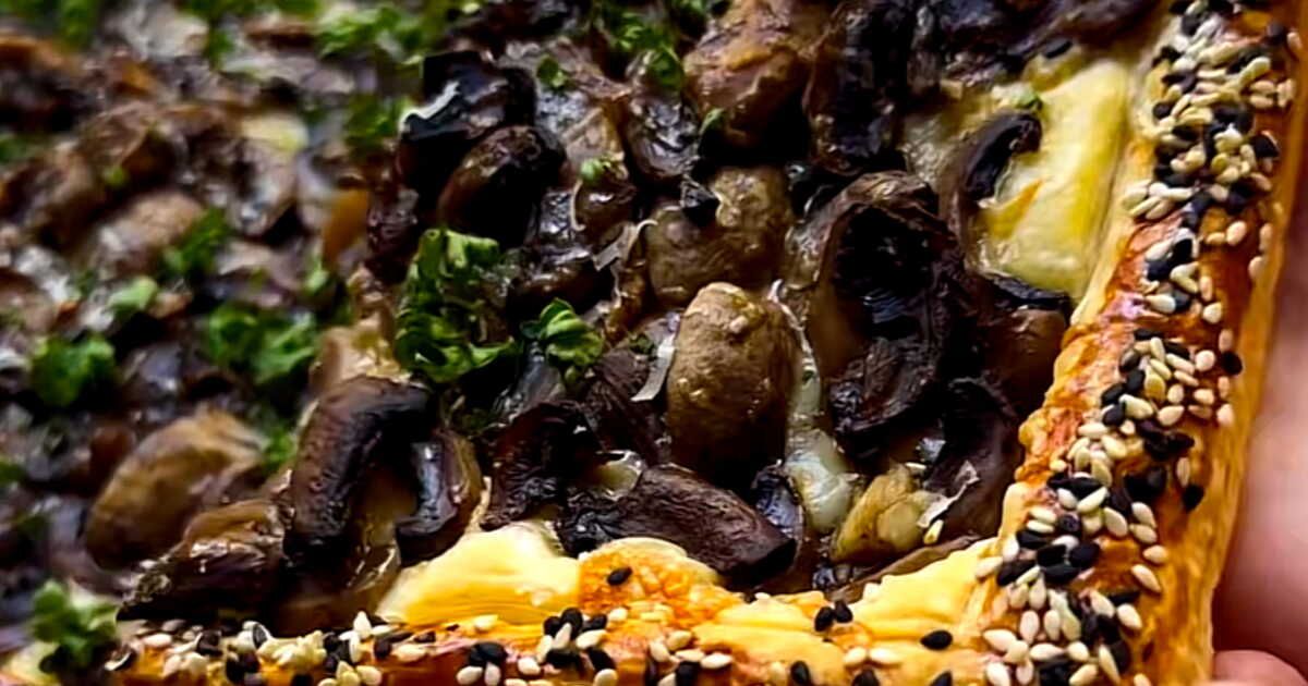 Savourez une tarte fine aux champignons et comté en un temps record