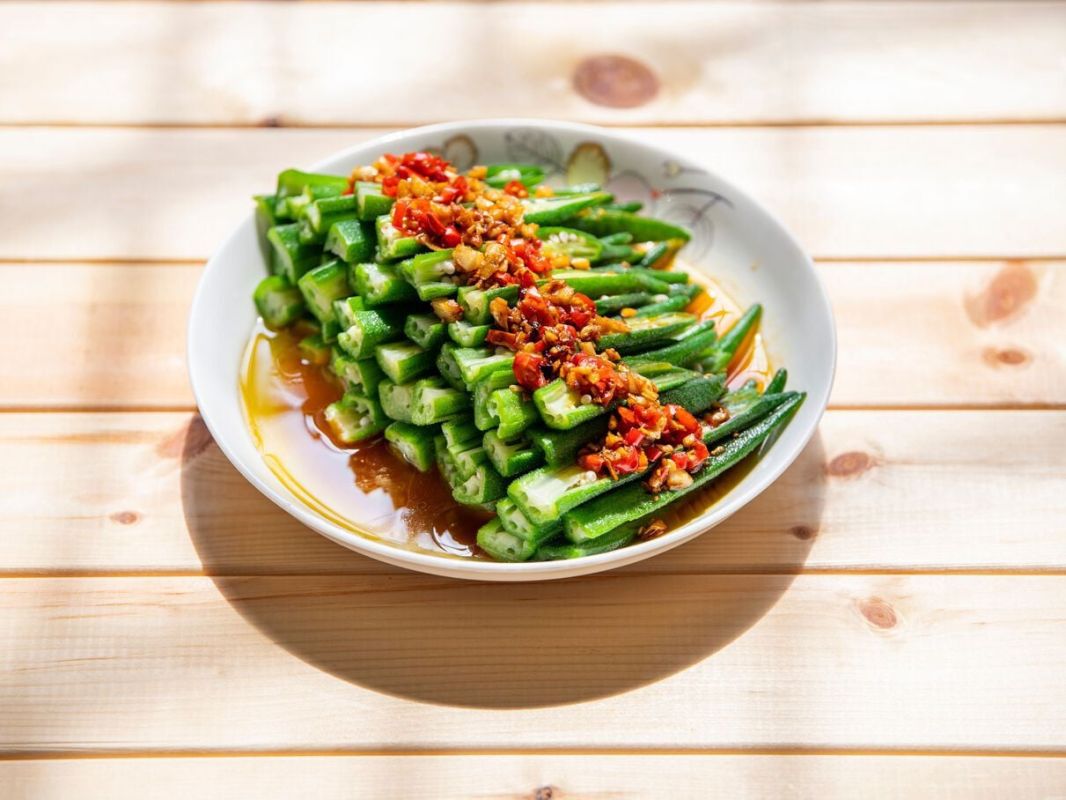 Découverte du gombo : recettes, bienfaits et conseils pratiques