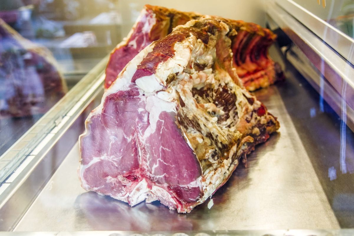 Viande maturée : qu'est-ce que c'est et pourquoi l'adopter ?