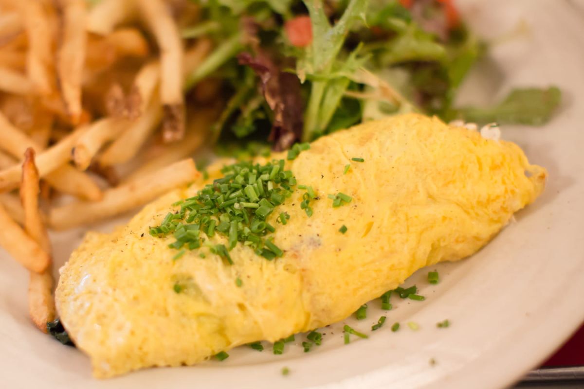 Découvrez le secret d'une omelette soufflée légère et aérienne