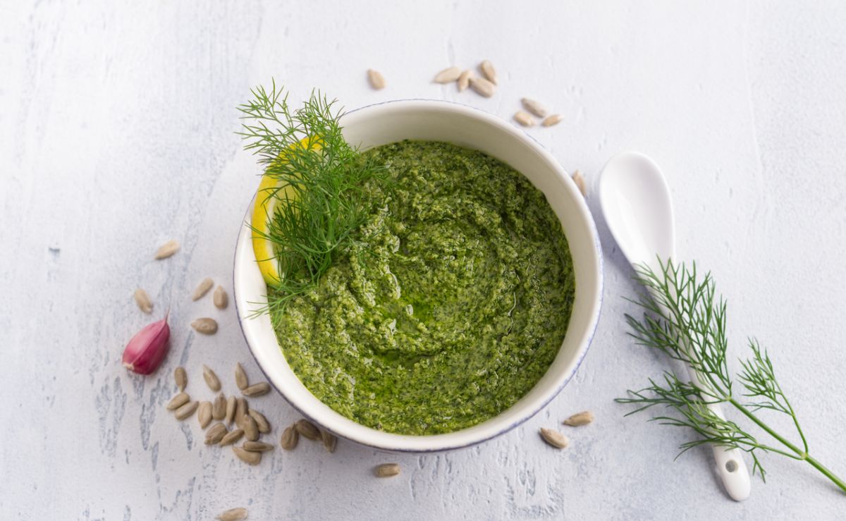Cinq hospitalisations après consommation de pesto : des alertes en série