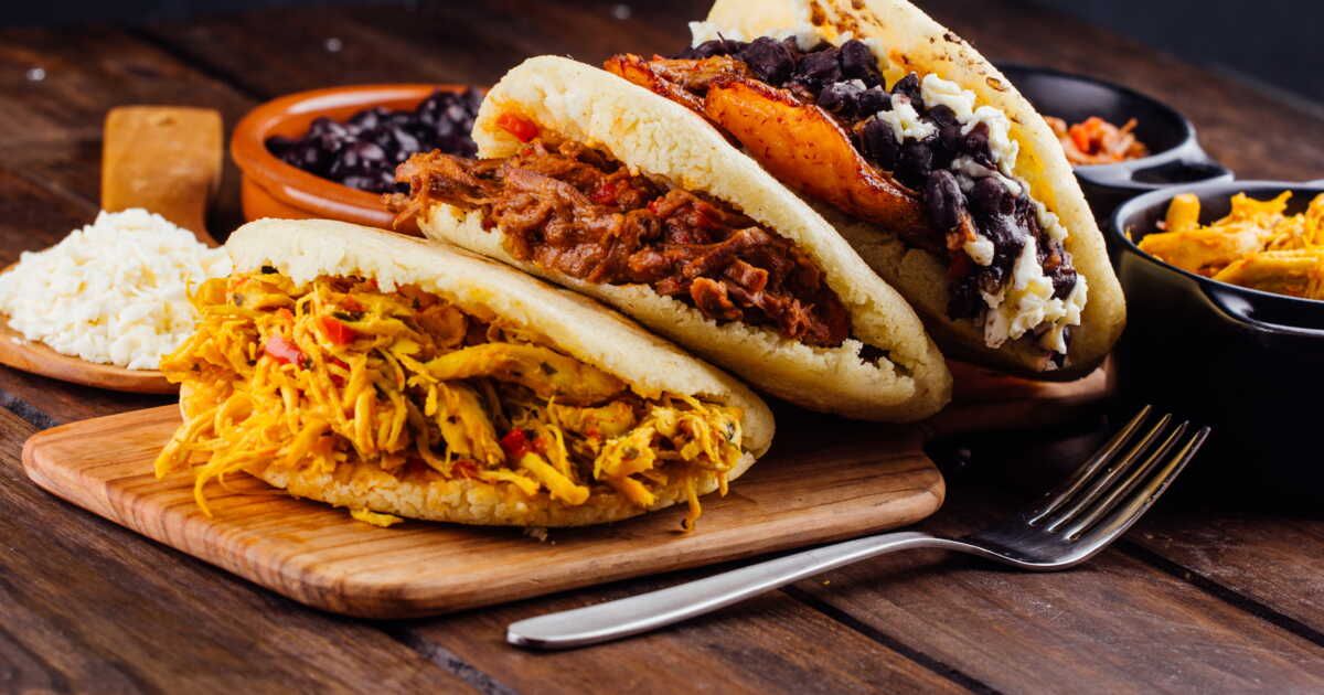 Évasion culinaire : deux recettes d'arepas à savourer
