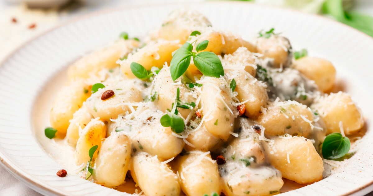 Une recette réconfortante : gnocchis crémeux aux courgettes et comté