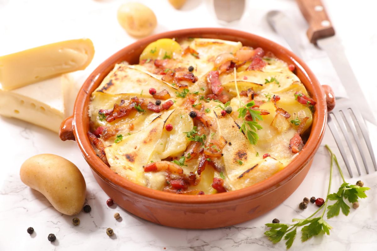 Réveillez vos papilles avec une tartiflette parfaite : astuces et secrets de cuisson révélés