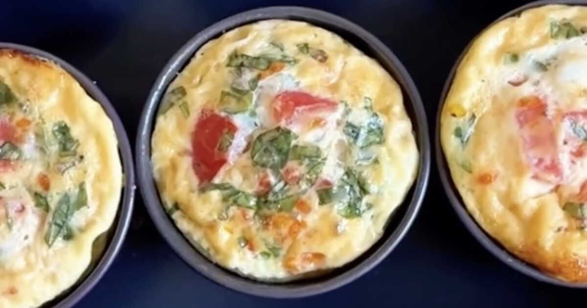 Un clafoutis salé tomate et mozzarella pour un apéritif réussi