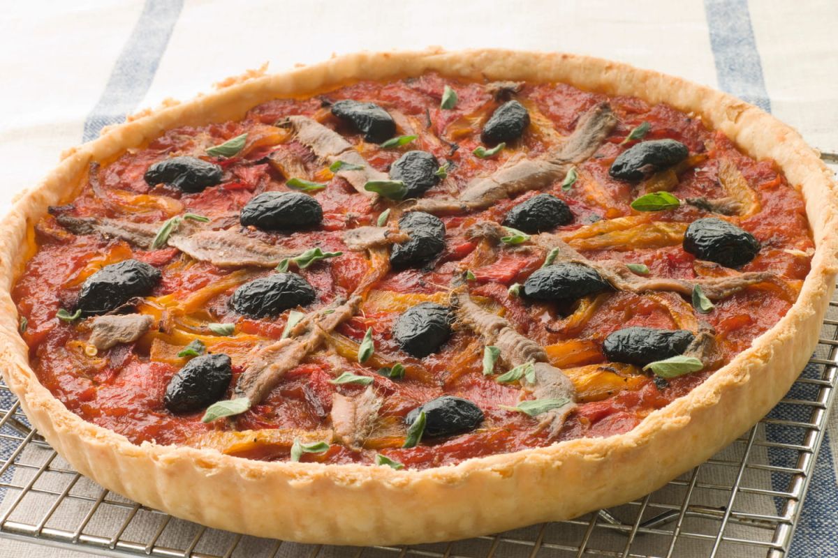 Une tarte provençale qui nous fait voyager : découvrez la pichade