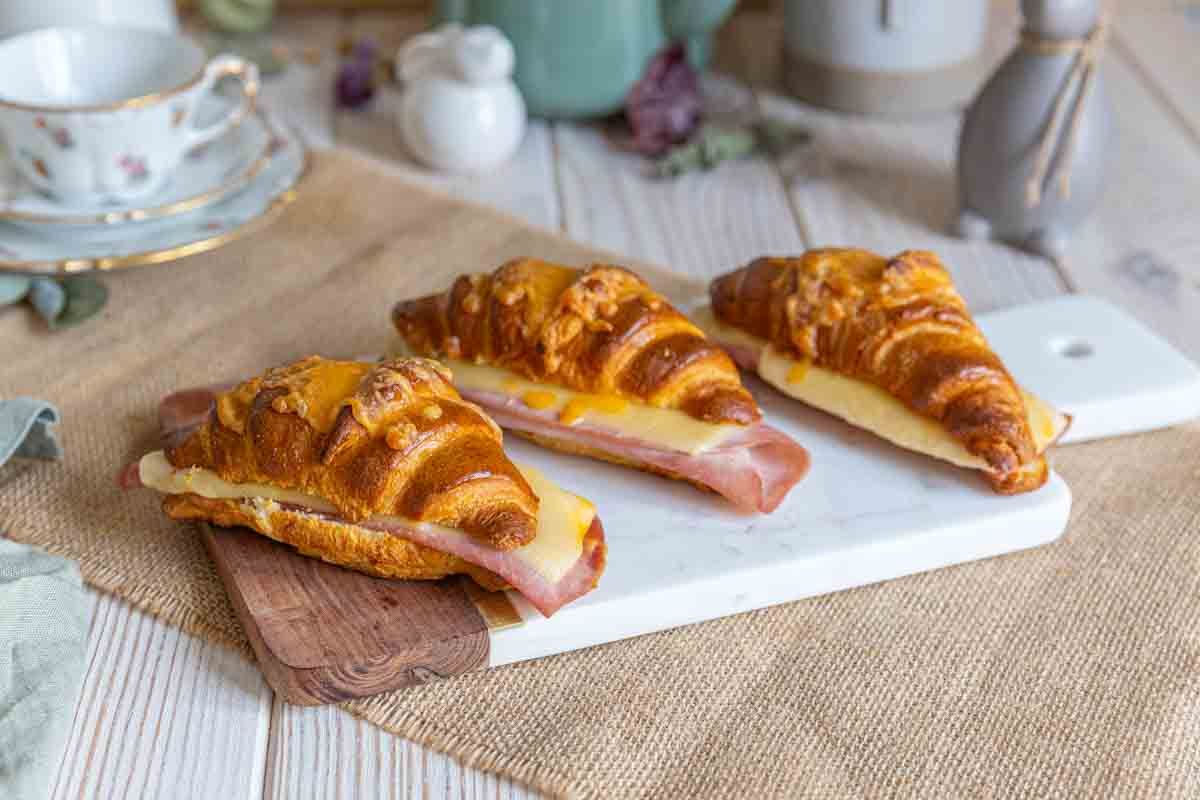 Croissants salés jambon et fromage