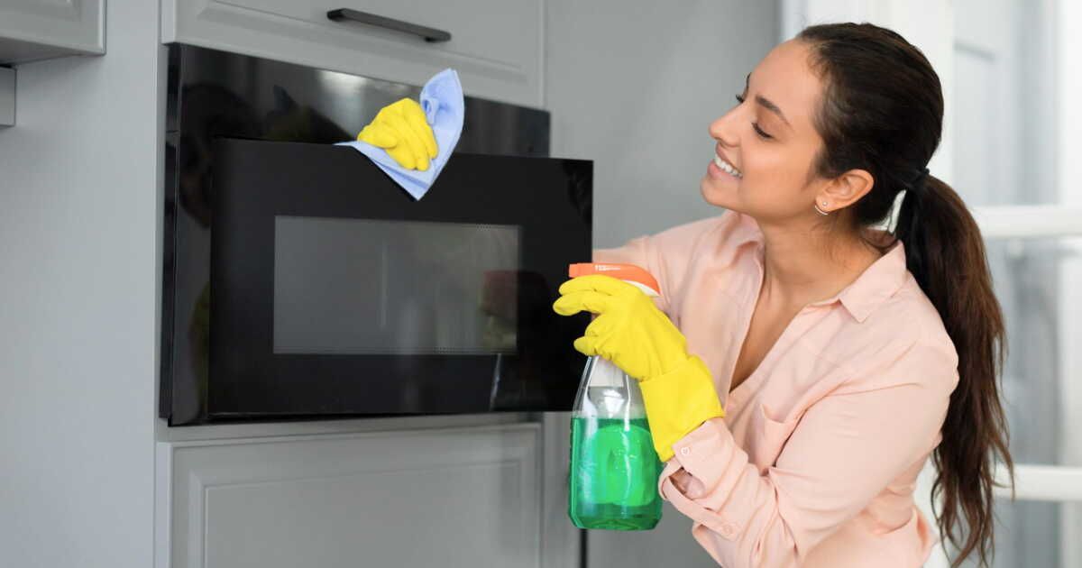 Des astuces naturelles pour un micro-ondes impeccable