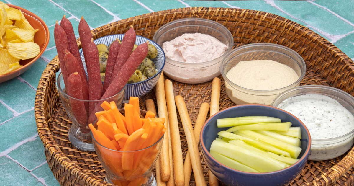 Des dips irrésistibles pour un apéro estival réussi
